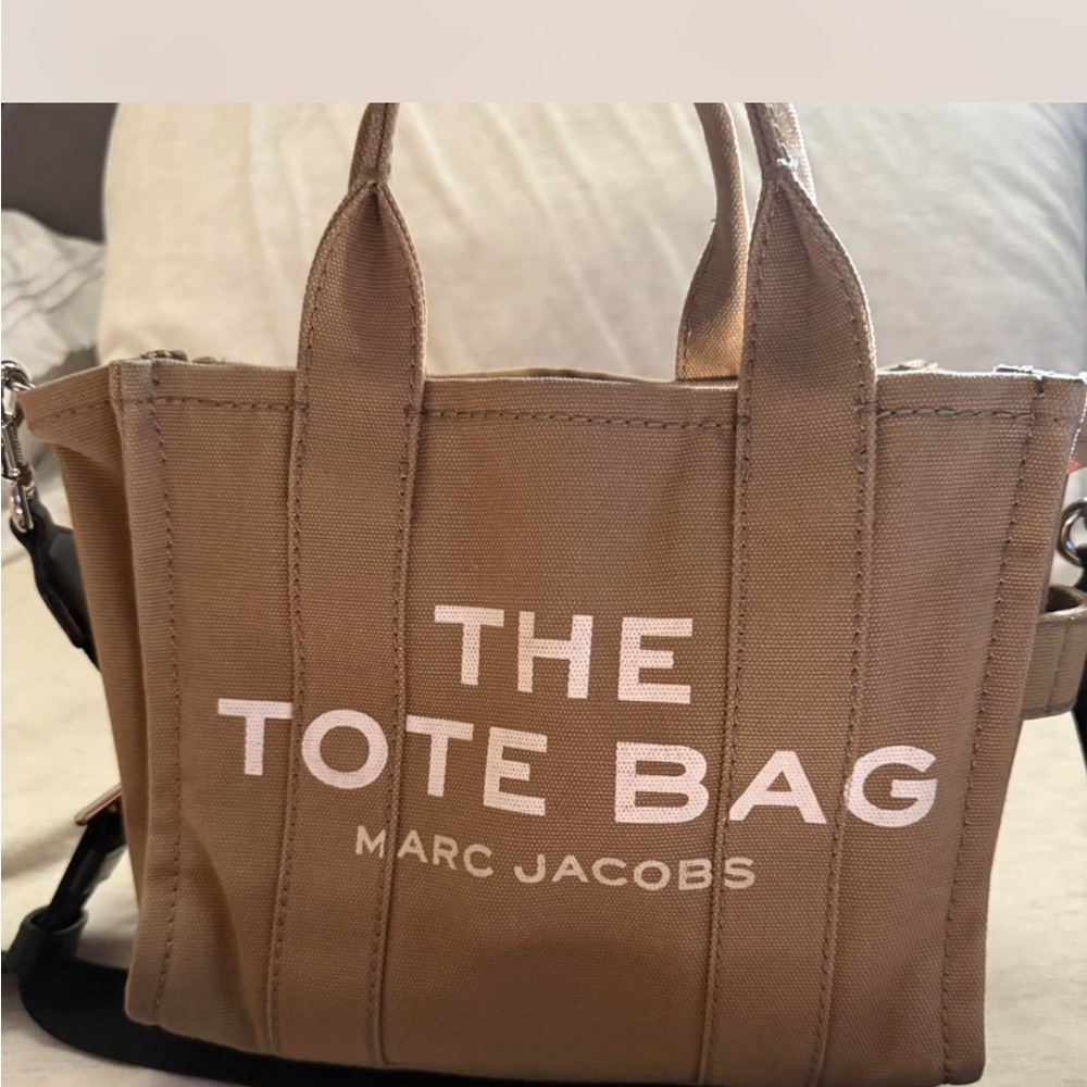 Marc Jacobs Tan Tote Bag